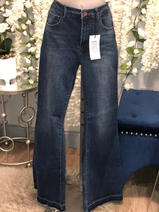 Mom’s wide leg